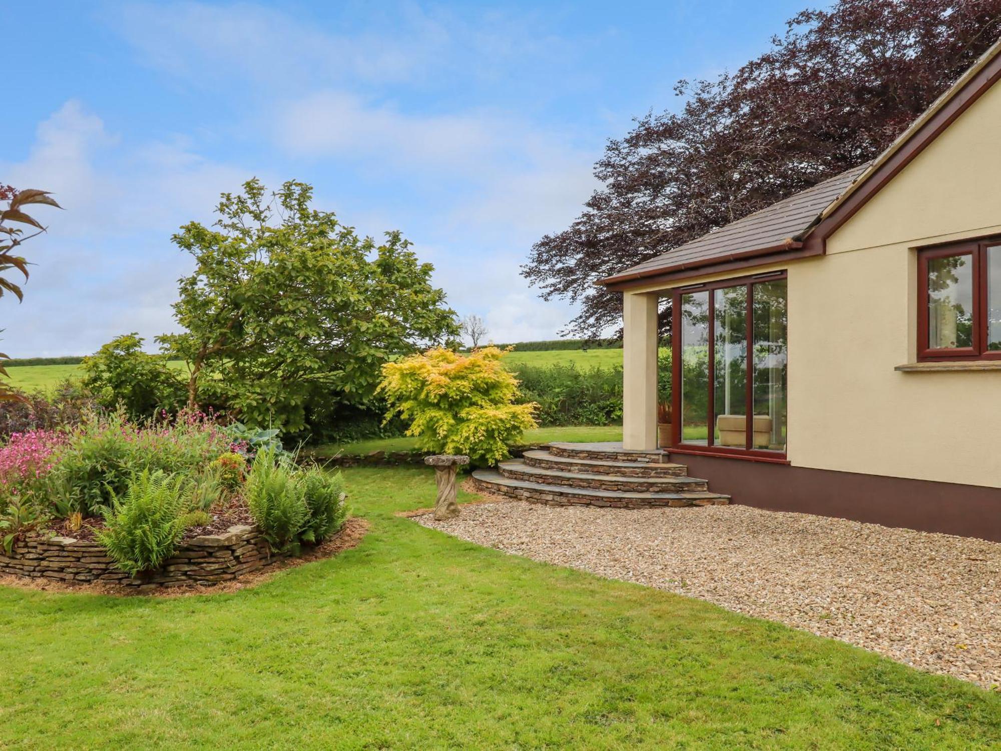 Hole Park Villa Holsworthy Exterior photo